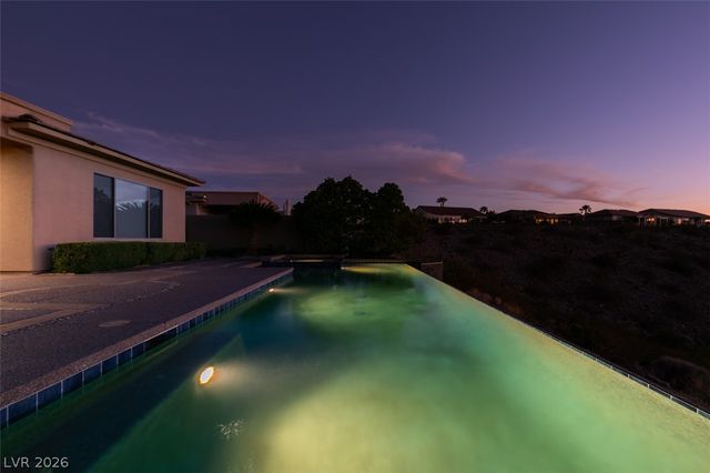 51 East Braelinn Drive, Henderson, NV 89052