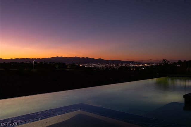 51 East Braelinn Drive, Henderson, NV 89052