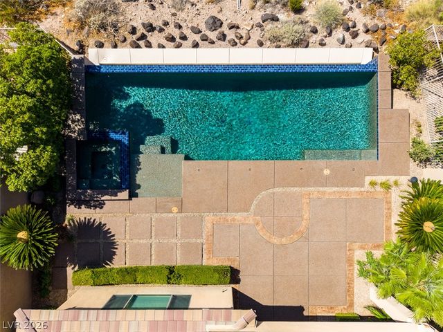 51 East Braelinn Drive, Henderson, NV 89052