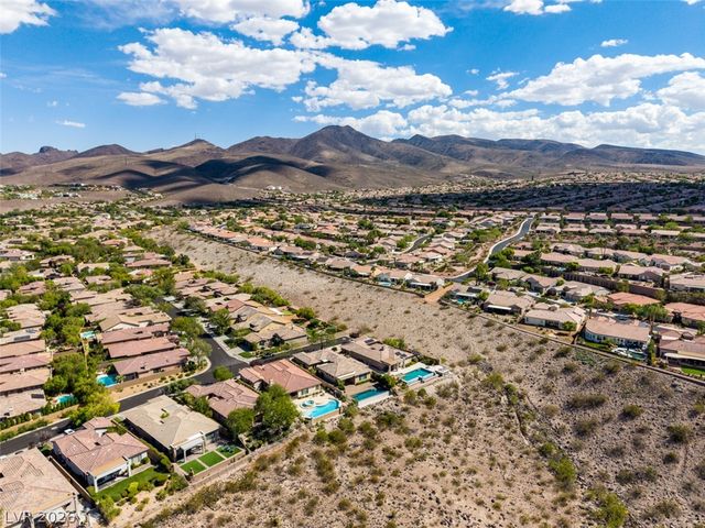 51 East Braelinn Drive, Henderson, NV 89052