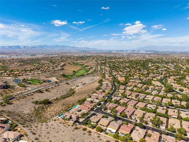 51 East Braelinn Drive, Henderson, NV 89052