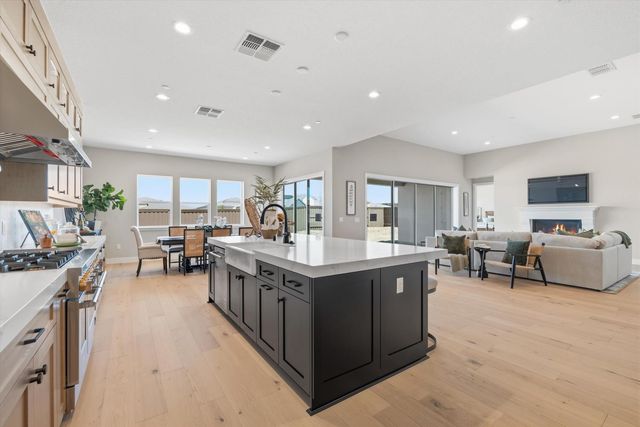 775 Tall Oak Dr, Bickford Ranch, CA 95648