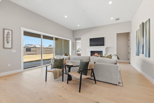 775 Tall Oak Dr, Bickford Ranch, CA 95648