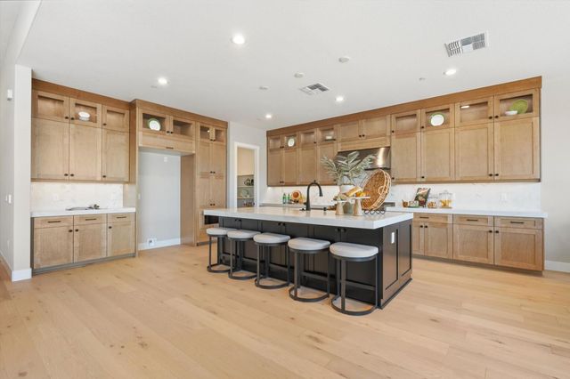 775 Tall Oak Dr, Bickford Ranch, CA 95648