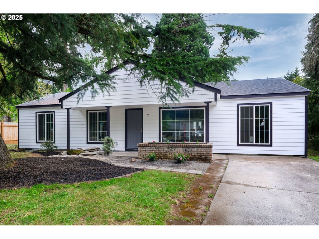 14605 Se HARRISON St, Portland, OR 97233
