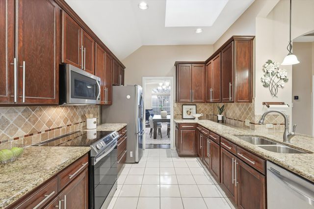 6940 Barbican Drive, Plano, TX 75023