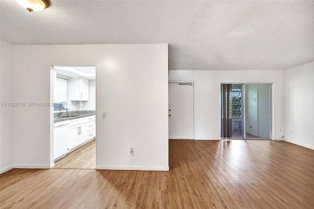 2441 SW 82nd Ave 205, Davie, FL 33324