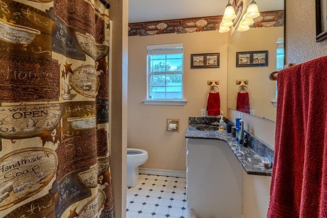 483 Riverside Drive, Palacios, TX 77465
