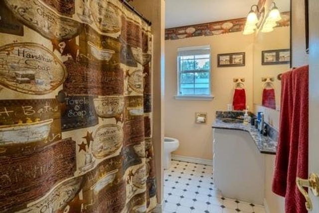 483 Riverside Drive, Palacios, TX 77465