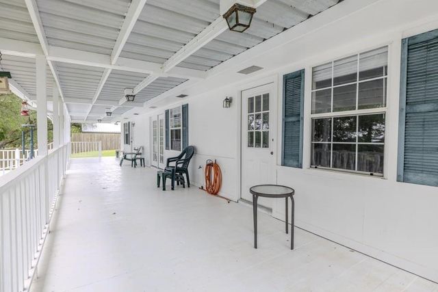 483 Riverside Drive, Palacios, TX 77465