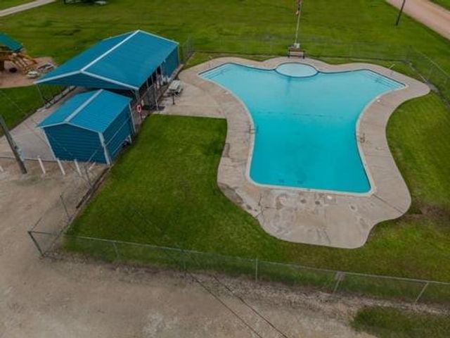 483 Riverside Drive, Palacios, TX 77465