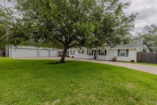 483 Riverside Drive, Palacios, TX 77465