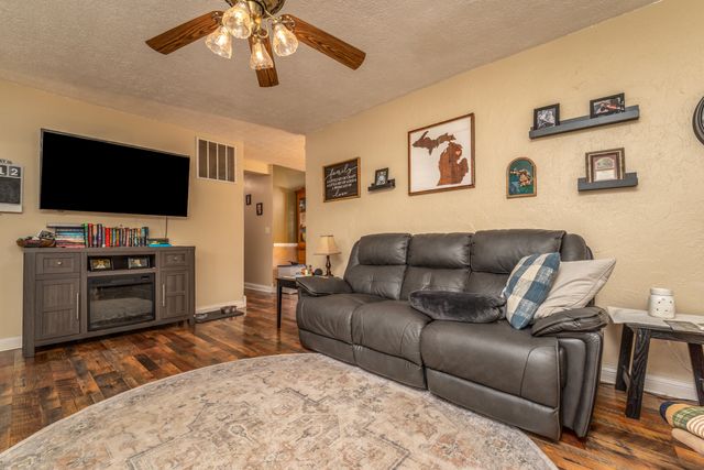 970 Trumbo Road, Olive Hill, KY 41164