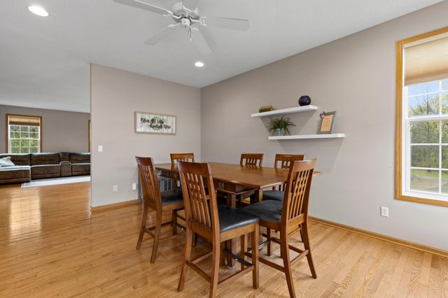 1780 Riverside Drive, Shakopee, MN 55379