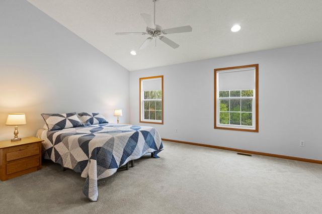 1780 Riverside Drive, Shakopee, MN 55379