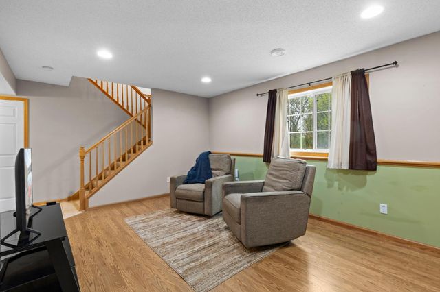 1780 Riverside Drive, Shakopee, MN 55379