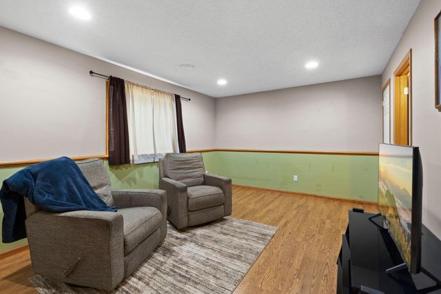 1780 Riverside Drive, Shakopee, MN 55379