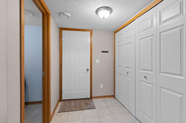 1780 Riverside Drive, Shakopee, MN 55379