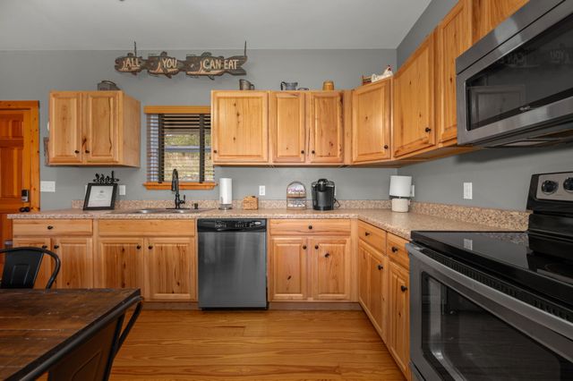929 Old Casey Cove Rd, Smithville, TN 37166