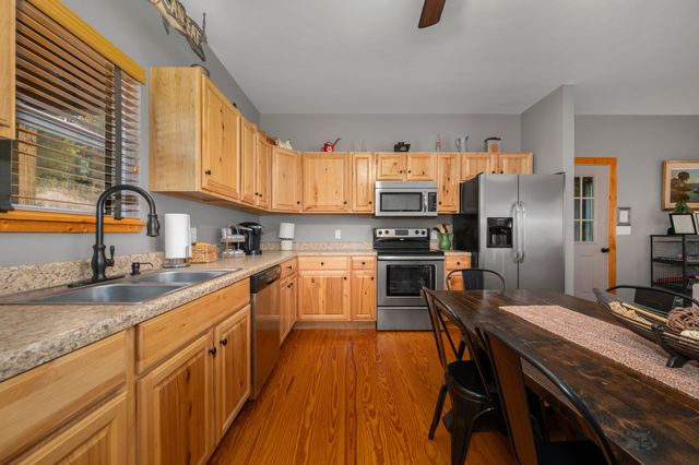 929 Old Casey Cove Rd, Smithville, TN 37166
