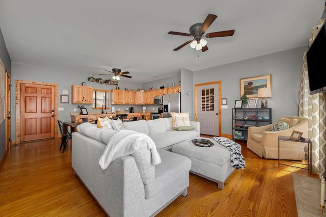 929 Old Casey Cove Rd, Smithville, TN 37166