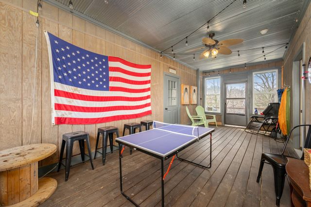 929 Old Casey Cove Rd, Smithville, TN 37166