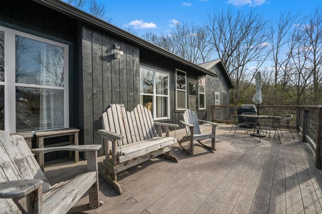 929 Old Casey Cove Rd, Smithville, TN 37166