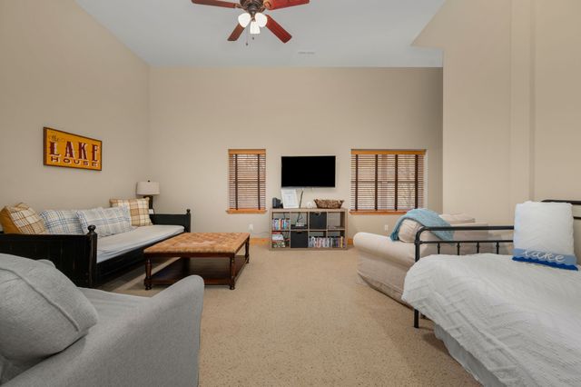 929 Old Casey Cove Rd, Smithville, TN 37166