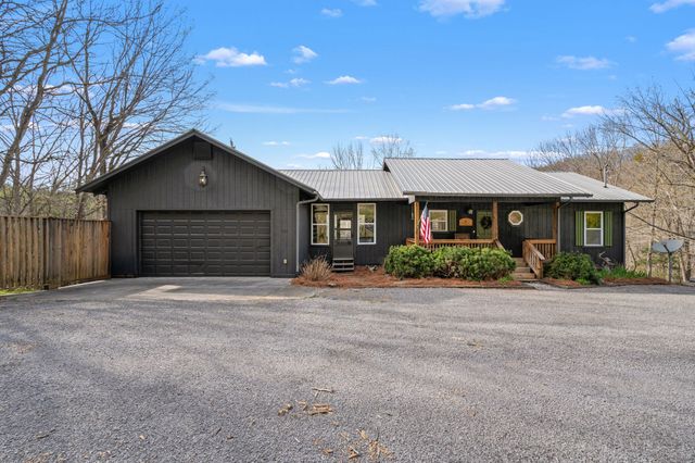 929 Old Casey Cove Rd, Smithville, TN 37166