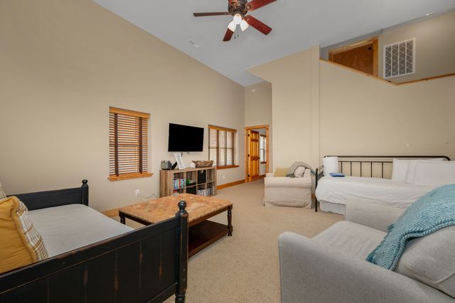 929 Old Casey Cove Rd, Smithville, TN 37166
