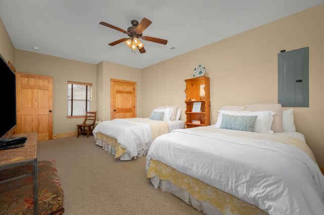 929 Old Casey Cove Rd, Smithville, TN 37166