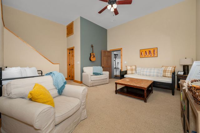 929 Old Casey Cove Rd, Smithville, TN 37166