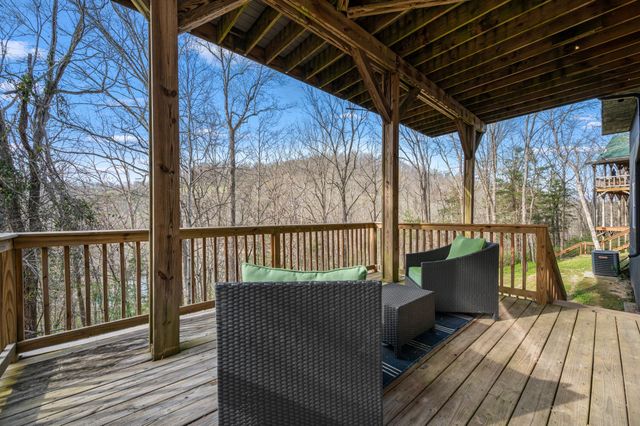 929 Old Casey Cove Rd, Smithville, TN 37166
