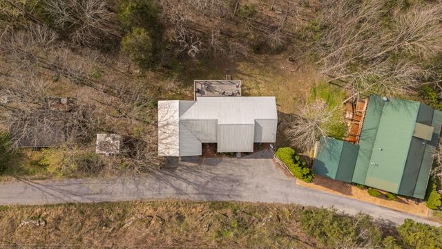 929 Old Casey Cove Rd, Smithville, TN 37166