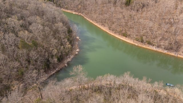 929 Old Casey Cove Rd, Smithville, TN 37166