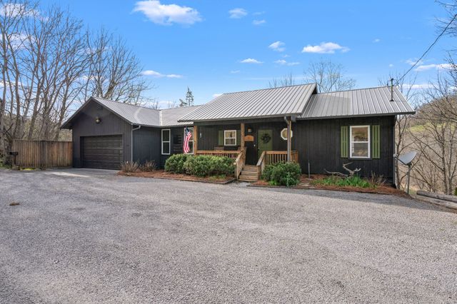 929 Old Casey Cove Rd, Smithville, TN 37166