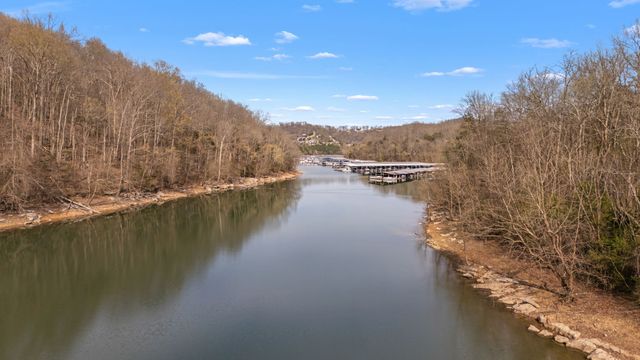 929 Old Casey Cove Rd, Smithville, TN 37166