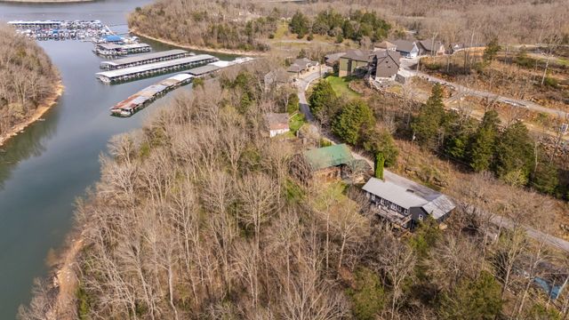 929 Old Casey Cove Rd, Smithville, TN 37166
