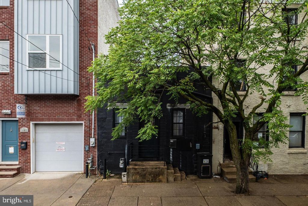 2105 E SUSQUEHANNA AVE, PHILADELPHIA, PA 19125 — photo 2