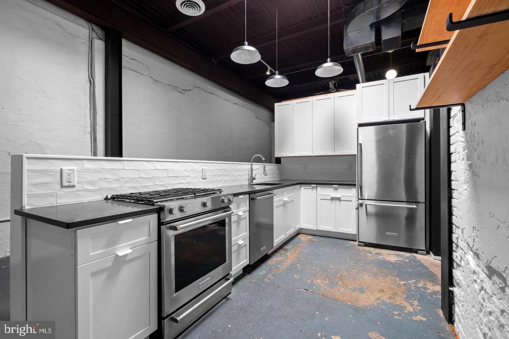 2105 E SUSQUEHANNA AVE, PHILADELPHIA, PA 19125 — photo 5