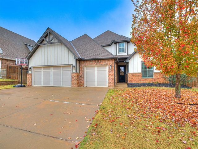 8201 Crew Lane, Edmond, OK 73034