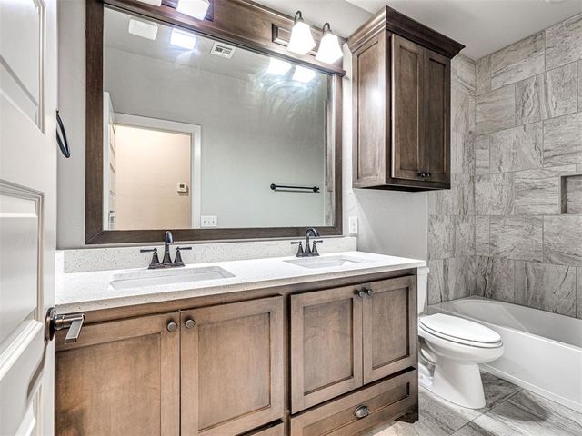 8201 Crew Lane, Edmond, OK 73034