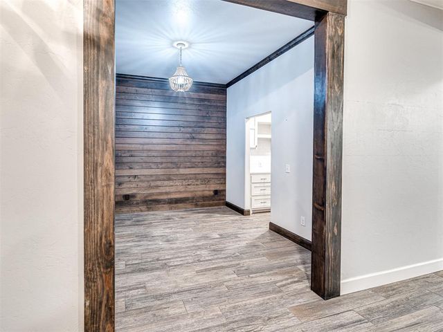 8201 Crew Lane, Edmond, OK 73034