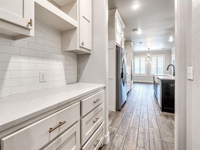 8201 Crew Lane, Edmond, OK 73034