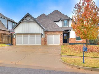 8201 Crew Lane, Edmond, OK 73034