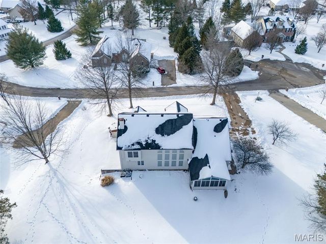 10 Crystal Lake Court, Festus, MO 63028