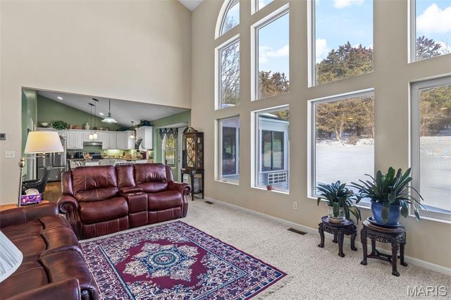 10 Crystal Lake Court, Festus, MO 63028