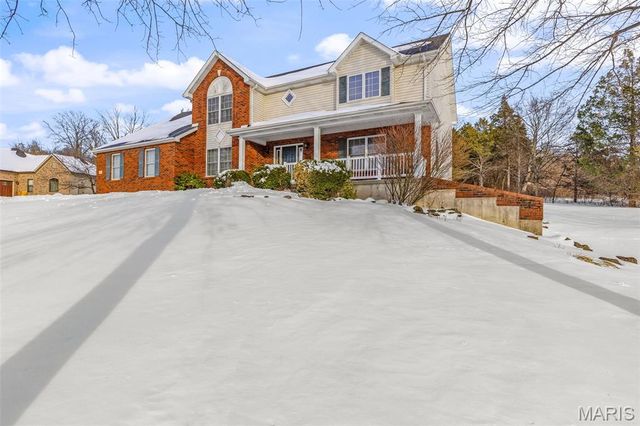 10 Crystal Lake Court, Festus, MO 63028