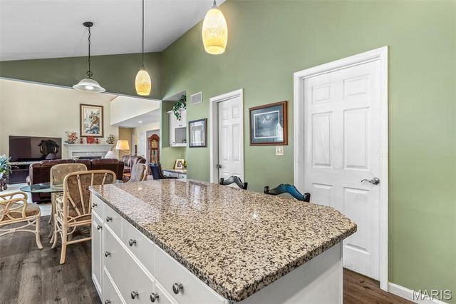 10 Crystal Lake Court, Festus, MO 63028