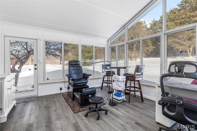 10 Crystal Lake Court, Festus, MO 63028